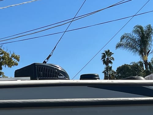 Magnedyne RVTV5B antenna TV camper omnidirezionale 36dB