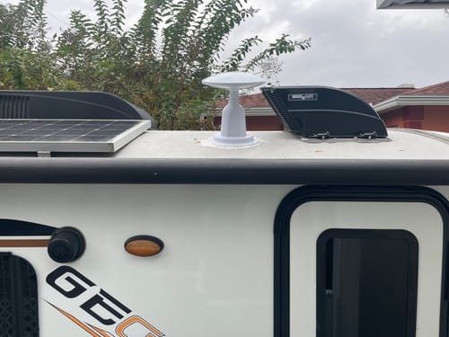 Magnedyne RVTV2W Antenna TV Camper Omnidirezionale Bianca