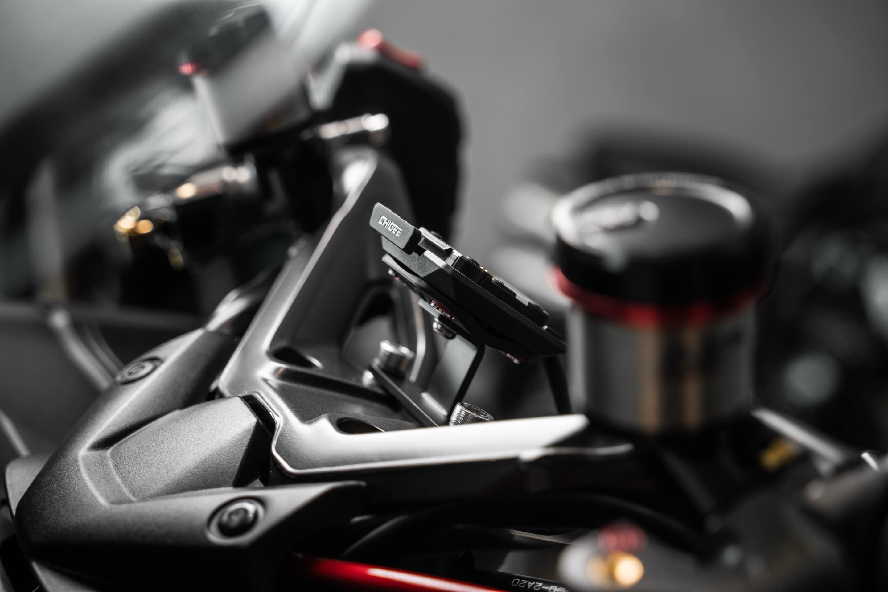 CHIGEE Accessories Supporto Yamaha TMAX560 Display Acciaio