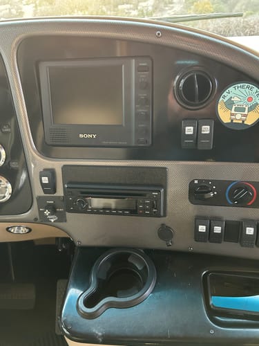 Magnedyne Linear M3039 autoradio 1 DIN DVD Bluetooth senza kit