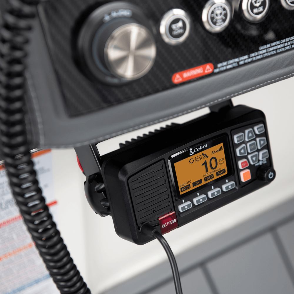 Cobra BlueBound 1350 radio VHF marina GPS DSC 25W IPX7